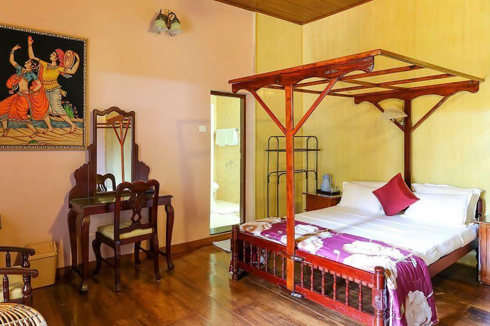 Апартаменти Chiramel Residency Kochi Екстер'єр фото
